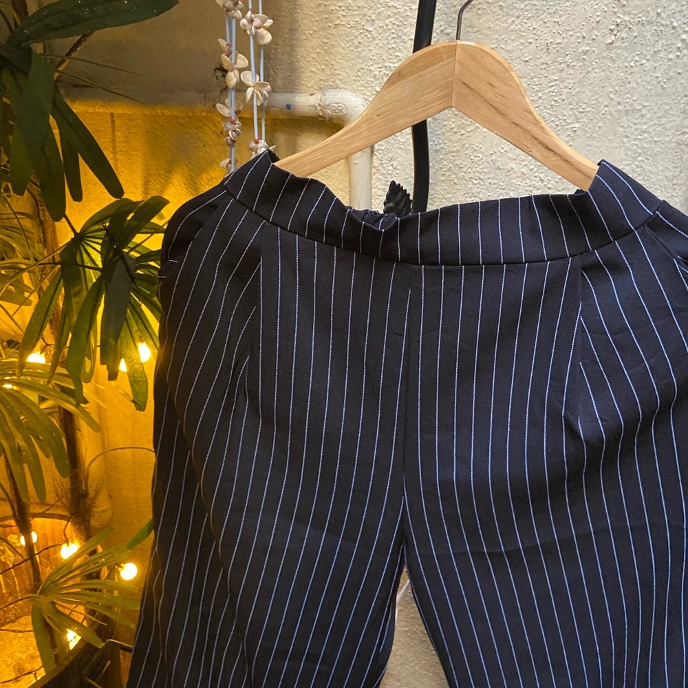 6️⃣5️⃣0️⃣ Strip Wide Leg Trousers. Size - M - Picture 14 of 17